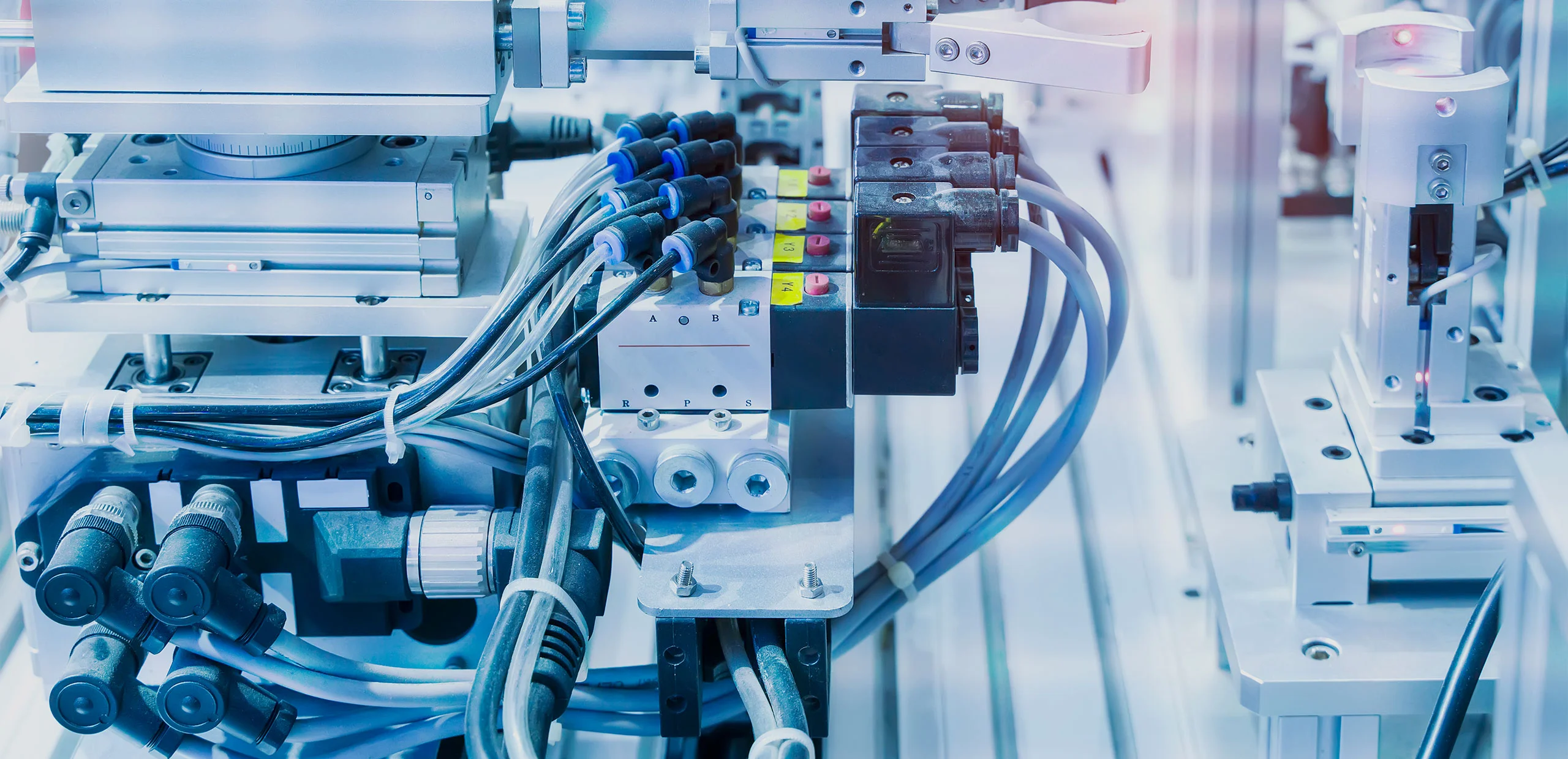 Yüksək Keyfiyyətli Elektrik Komponentləri